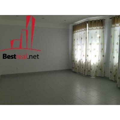 Cho thuê villa Quận Phú Nhuận, Đường Hoa Sữa  khu nội bộ đường Phan Xích Long. Giá : 2500$/tháng