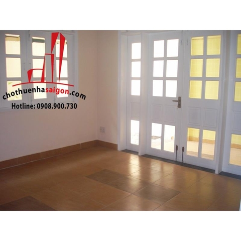Cho thuê Villa Quận 2, khu Thảo Điền, giá 1500$