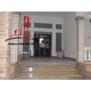 Cho thuê Villa quận Tân Bình, đường nội bộ khu sân bay, quận Tân Bình, Giá: 30 Triệu