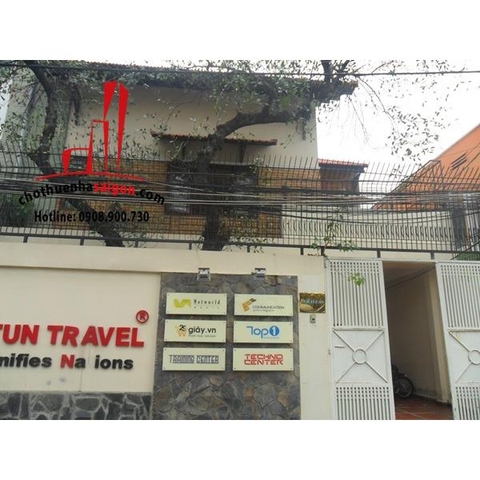 Cho thuê villa Quận Phú Nhuận, hẻm xe hơi Đường Trương Quốc Dung. Giá : 2.500 usd/tháng