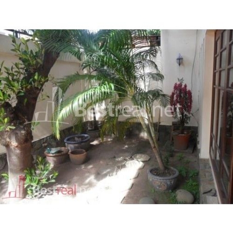 Cho thuê villa Quận Phú Nhuận, hẻm xe hơi Đường Trương Quốc Dung. Giá : 2.500 usd/tháng