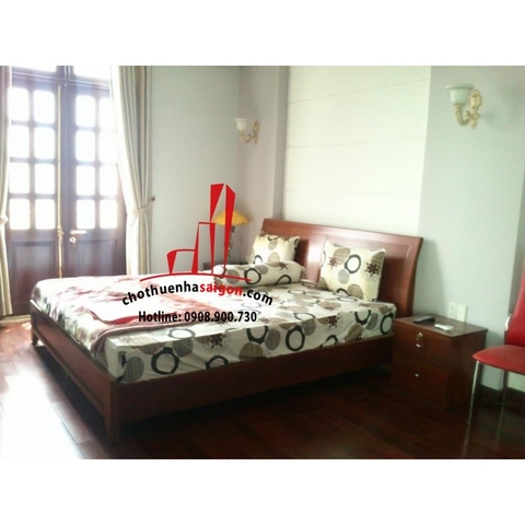 cho thuê biệt thự quận 2, đường nguyễn văn hưởng giá 1500$