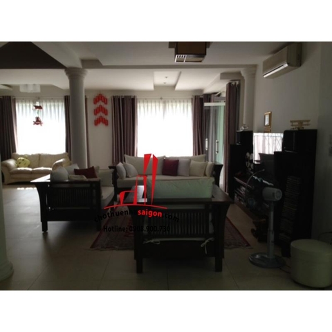 Cho thuê Villa quận Bình Thạnh - hẻm xe hơi đường D2. Giá 3000 usd/tháng