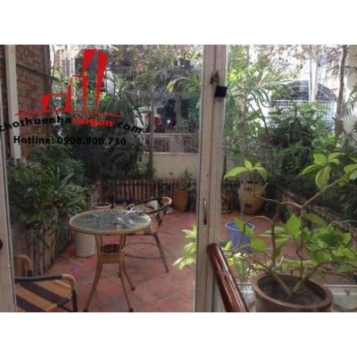 cho thuê nhà nguyên căn hẽm đường lê thánh tôn, quận 1, giá 1350$/tháng