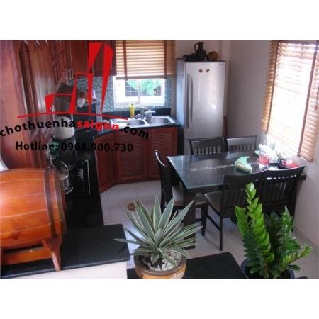 cho thuê nhà nguyên căn đường cách mạng tháng 8 quận 3, giá 800$