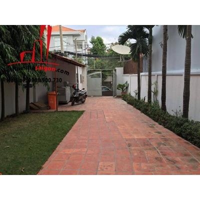 biệt thự nguyên căn khu combound đường nguyễn văn hưởng, phường thảo điền , quận 2