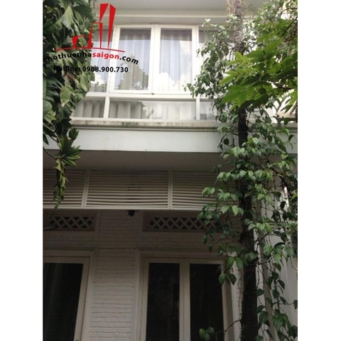 cần cho thuê gấp biệt thự ngay trung tâm quận 3,đường nam kỳ khởi nghĩa