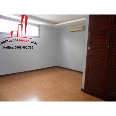 cho thuê biệt thự mặt tiền đường xuân thủy, phường thảo điền quận 2, giá cho thuê :3800$/tháng