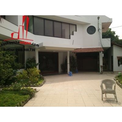 cho thuê biệt thự mặt tiền đường xuân thủy, phường thảo điền quận 2, giá cho thuê :3800$/tháng