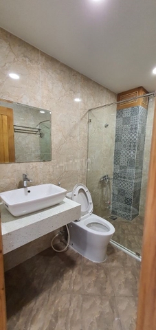 cho thuê nhà nguyên căn mặt tiền đường phan liêm quận 1, giá cho thuê:70tr /tháng