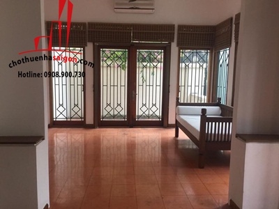 cần cho thuê villa khu combound có 4 căn đường nguyễn văn hưởng quận 2, giá cho thuê:2700$/tháng