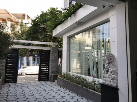 cho thuê villa quận bình thạnh, biệt thự sân vườn đường bình lợi giá cho thuê:54tr/tháng