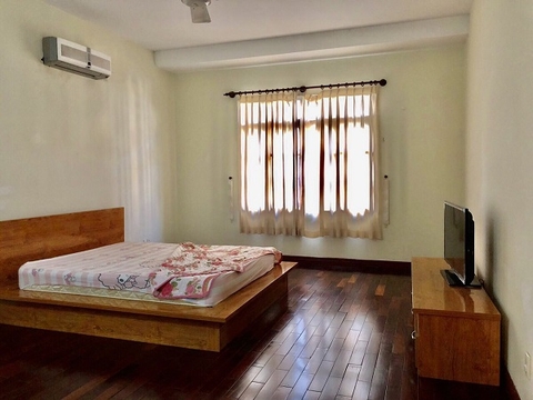 cho thuê villa quận 2, đường nguyễn văn hưởng giá cho thuê:2000$/tháng