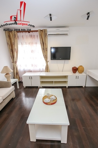 cần cho thuê biệt thự nguyên căn đường nguyễn cửu vân, phường 17, quận bình thạnh, giá cho thuê:3700$/tháng
