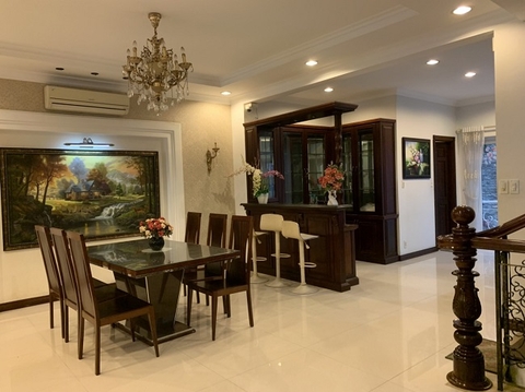 cho thuê villa saigon pear đường nguyễn hữu cảnh quận bình thạnh , giá cho thuê:5000$