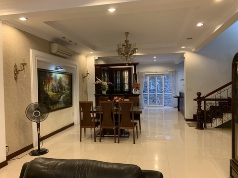 cho thuê villa saigon pear đường nguyễn hữu cảnh quận bình thạnh , giá cho thuê:5000$