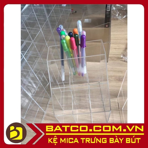 Kệ mica trưng bày bút