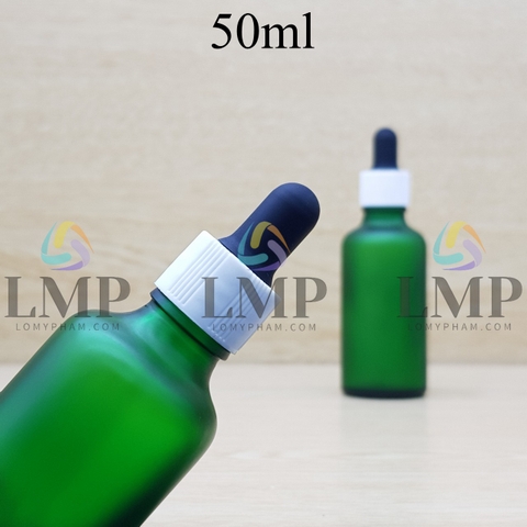Chai tinh dầu phun mờ nắp bóp khoen nhựa sọc 50ml