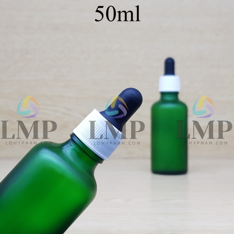 Chai tinh dầu phun mờ nắp bóp khoen nhựa sọc 50ml