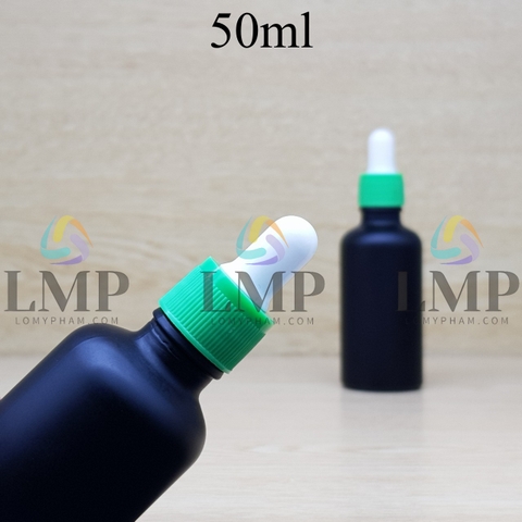 Chai tinh dầu phun mờ nắp bóp khoen nhựa sọc 50ml