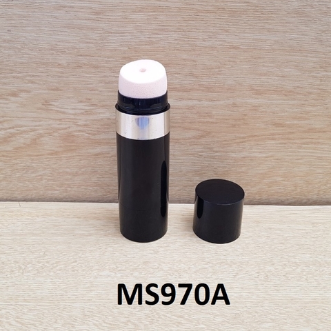 Chai hck đựng phấn nước màu đen viền bạc 50ml