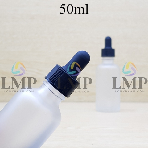 Chai tinh dầu phun mờ nắp bóp khoen nhựa sọc 50ml
