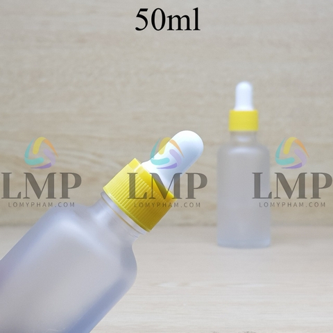 Chai tinh dầu phun mờ nắp bóp khoen nhựa sọc 50ml