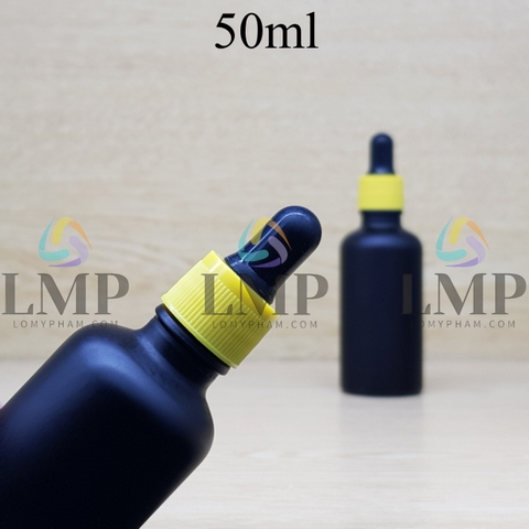 Chai tinh dầu phun mờ nắp bóp khoen nhựa sọc 50ml