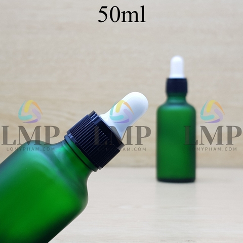 Chai tinh dầu phun mờ nắp bóp khoen nhựa sọc 50ml