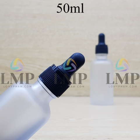 Chai tinh dầu phun mờ nắp bóp khoen nhựa sọc 50ml