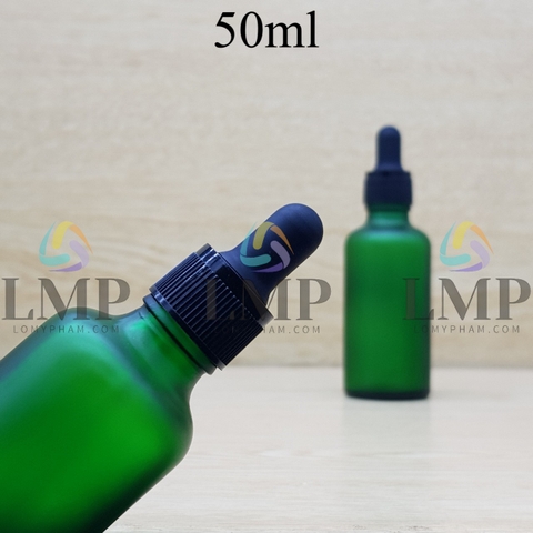 Chai tinh dầu phun mờ nắp bóp khoen nhựa sọc 50ml