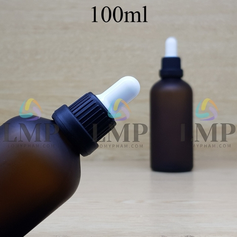 Chai tinh dầu phun mờ nắp bóp sọc dày 100ml