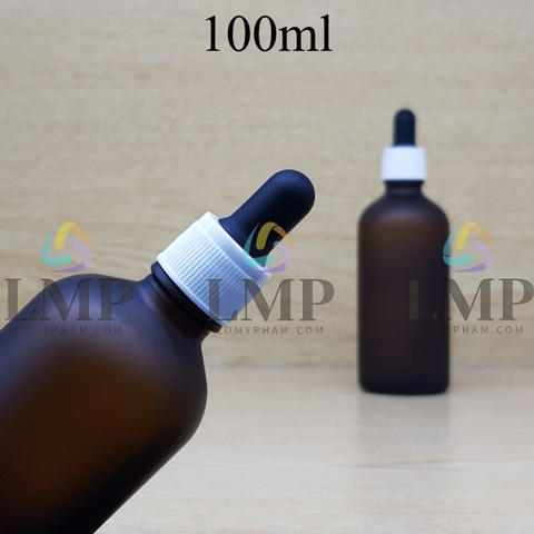 Chai tinh dầu phun mờ nắp bóp khoen nhựa sọc 100ml