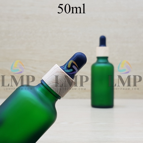 Chai tinh dầu phun mờ nắp bóp khoen vân gỗ 50ml