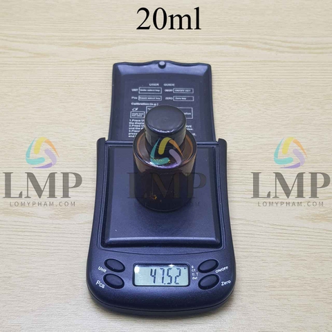 Chai thủy tinh nâu nắp bật trơn bóng