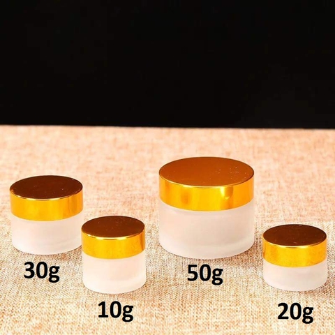 Hũ thủy tinh nắp vàng Ko viền 50g