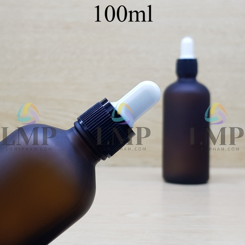 Chai tinh dầu phun mờ nắp bóp khoen nhựa sọc 100ml