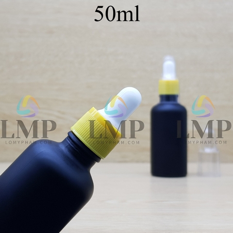 Chai tinh dầu phun mờ nắp bóp khoen nhựa sọc có nắp chụp 50ml