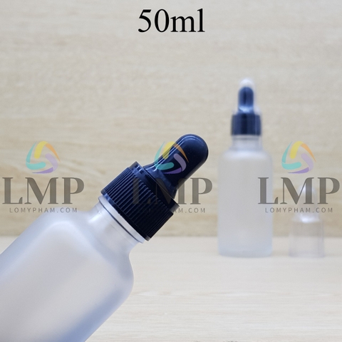 Chai tinh dầu phun mờ nắp bóp khoen nhựa sọc có nắp chụp 50ml