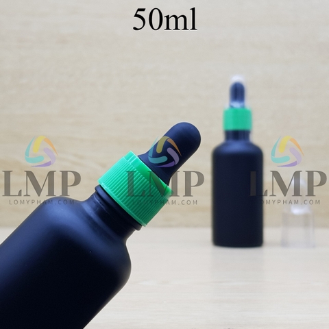 Chai tinh dầu phun mờ nắp bóp khoen nhựa sọc có nắp chụp 50ml