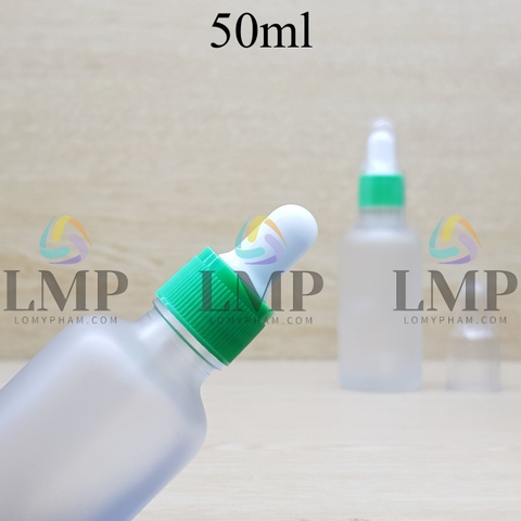 Chai tinh dầu phun mờ nắp bóp khoen nhựa sọc có nắp chụp 50ml
