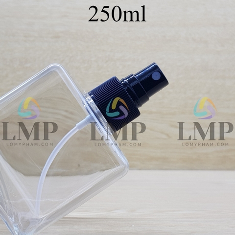 Chai lotion vuông phun sương