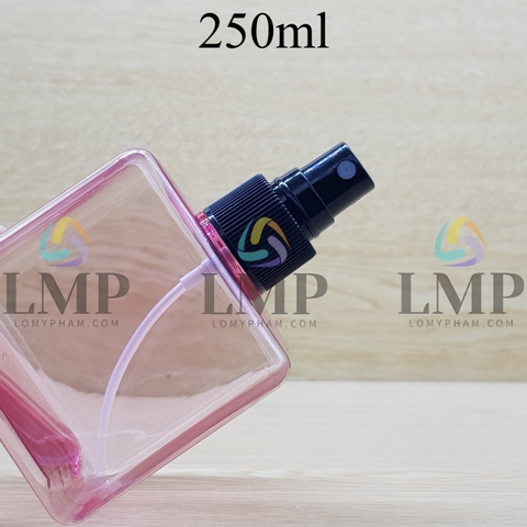 Chai lotion vuông phun sương