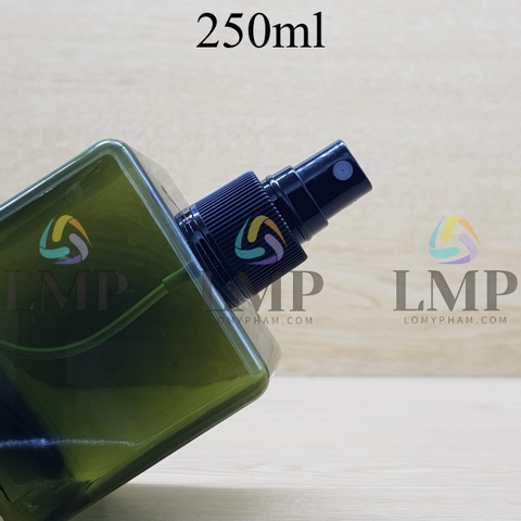 Chai lotion vuông phun sương