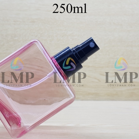 Chai lotion vuông phun sương