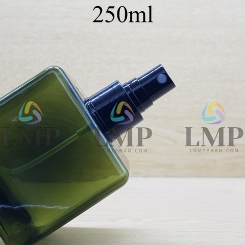 Chai lotion vuông phun sương