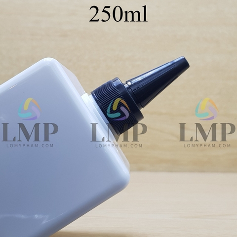 Chai lotion vuông nắp nhọn sọc