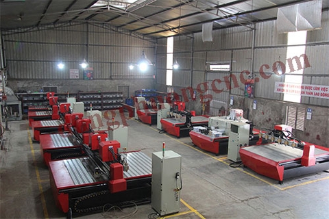 Nên chọn máy CNC nhập khẩu hay máy CNC sản xuất tại Việt Nam ?