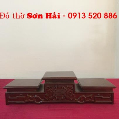 Tam sơn, tam cấp, đặt 3 bát hương, bằng gỗ hương, chạm mẫu cổ cao cấp, rộng 18cm.