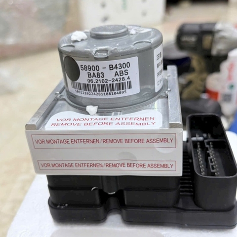 Cụm điều khiển phanh abs, bộ chia phanh abs Grand I10 2014-2023 | 58900-B4300